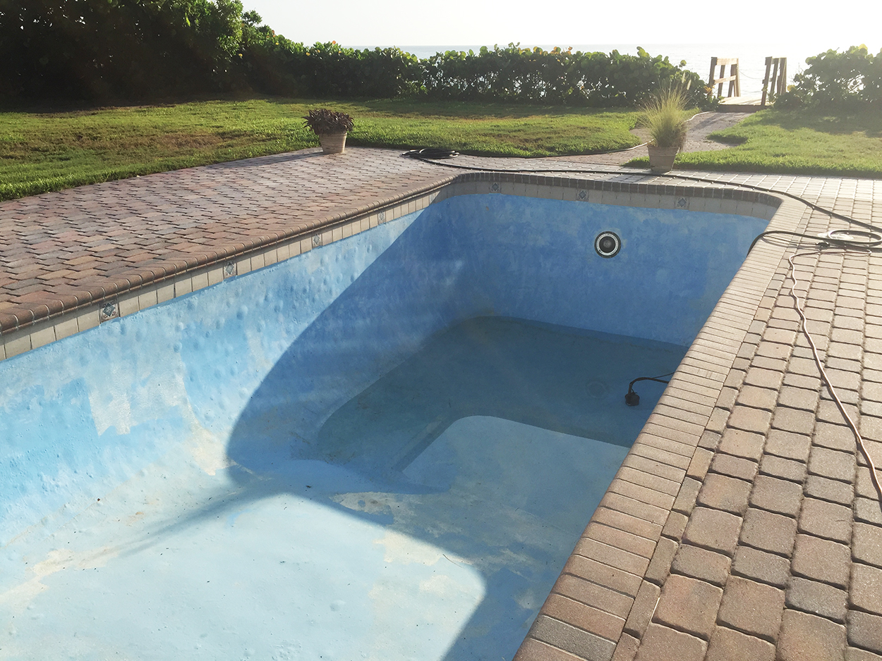 Understanding Gelcoat Surfaces In Fiberglass Pools